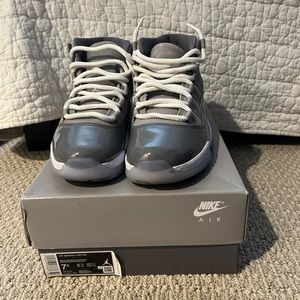 Jordan 11 cool grey size 7.5
